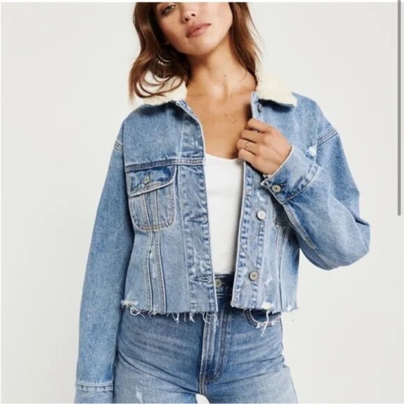 Abercrombie & Fitch Sherpa Collar Denim Jacket Cropped Boxy Unfinished Hem XS - Picture 3 of 7